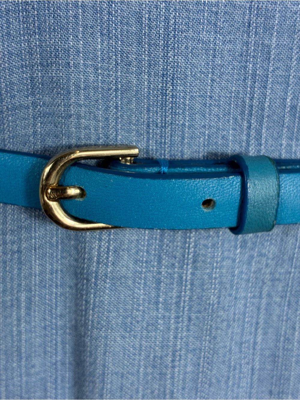 Ann Taylor Women's Belt Sz S genuine leather Teal with Gold Buckle